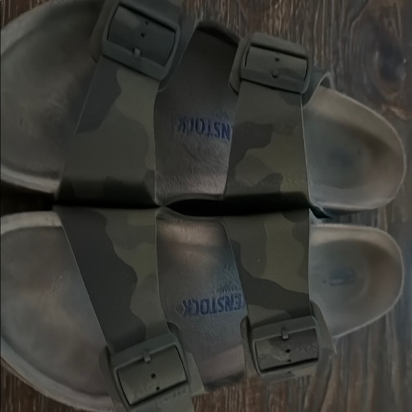 ⚡️LOWEST PRICE⚡️Birkenstock Green Camouflage Sandals - Picture 4 of 5